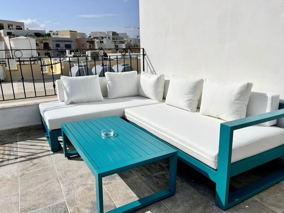 Beautiful 4-Bedroom Townhouse In Sliema Dış mekan fotoğraf